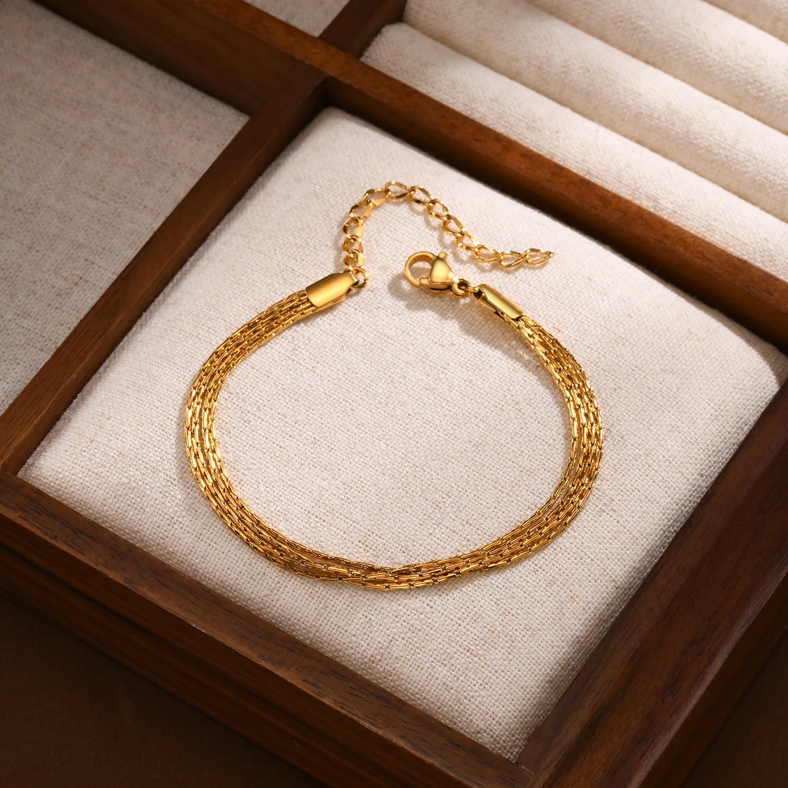 3pc Dainty Gold Chain Bracelet Set - Image 3