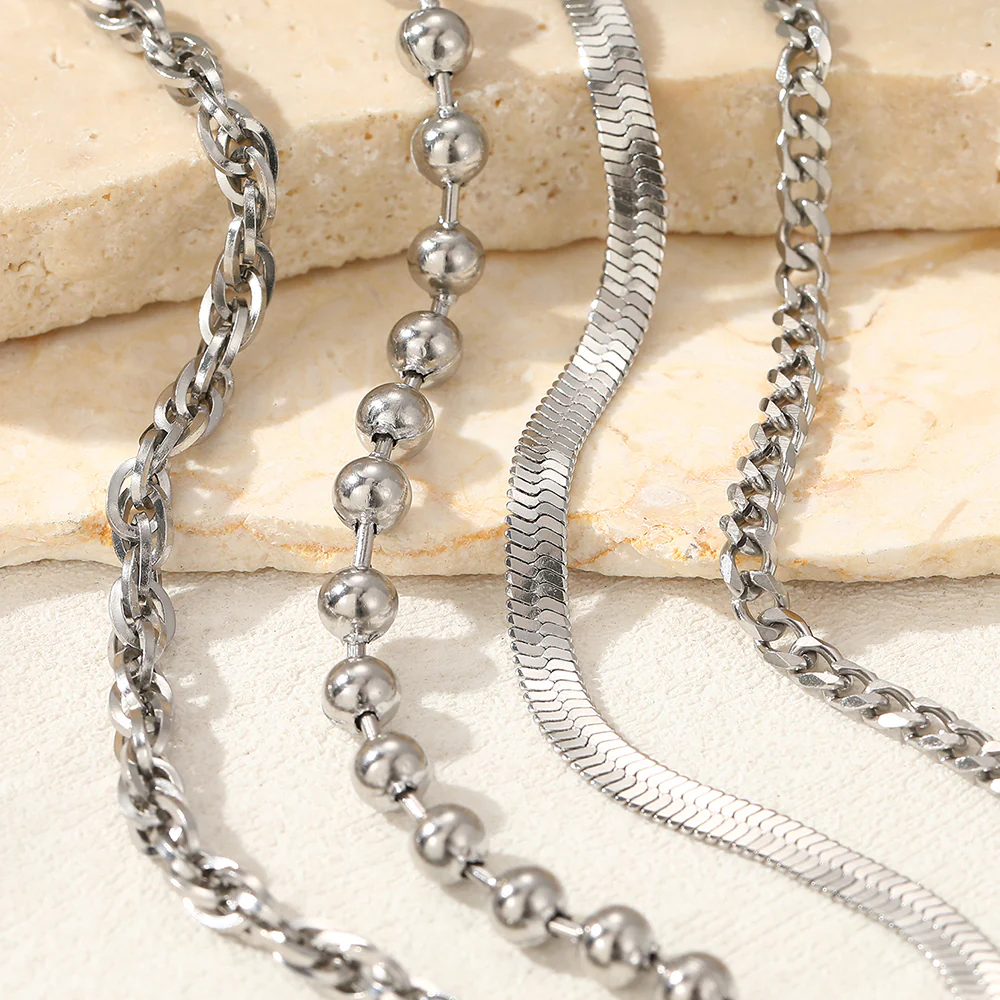 4pc Gold Link & Bead Bracelet Stack - Image 3