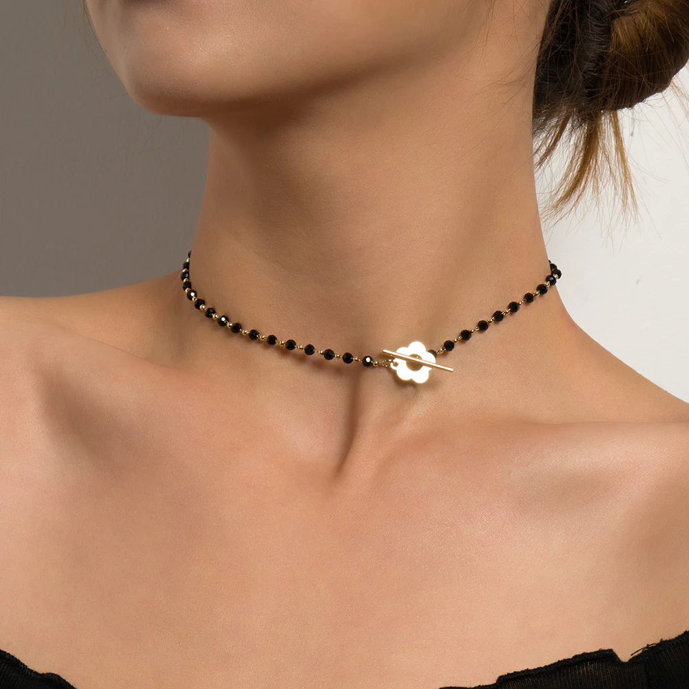 Black Bead Clover Toggle Choker - Image 2