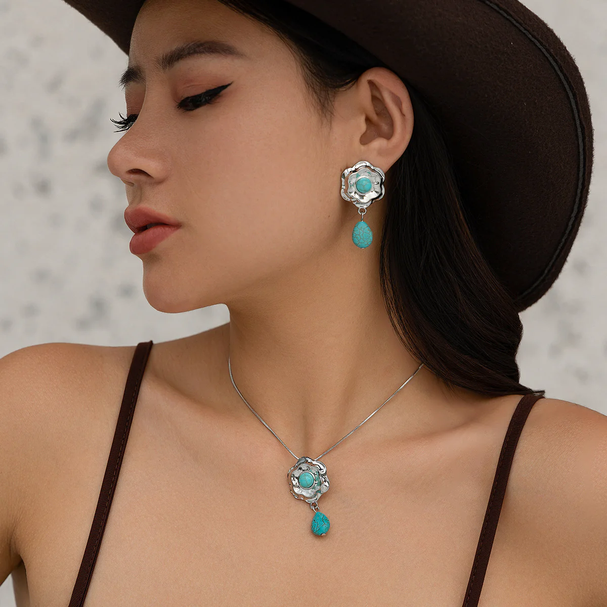 Blue Stone Flower Choker & Earrings Set - Image 2