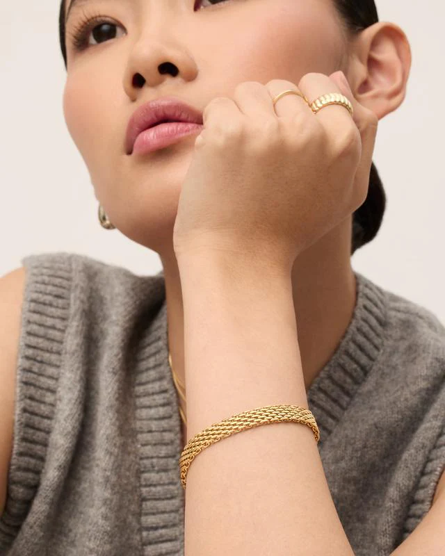 Chunky Chain Bracelet - Image 4