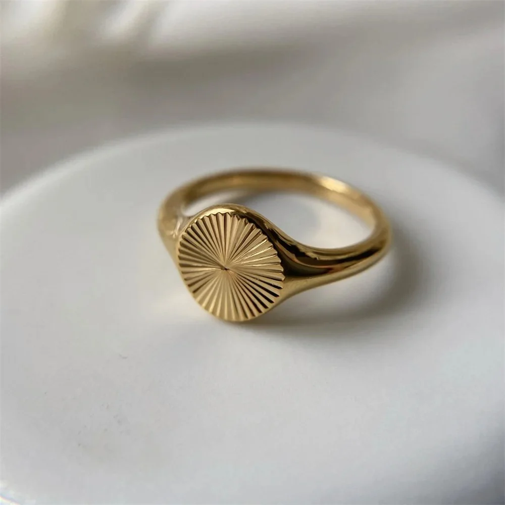 Dainty Dome Wave Ring - Image 5