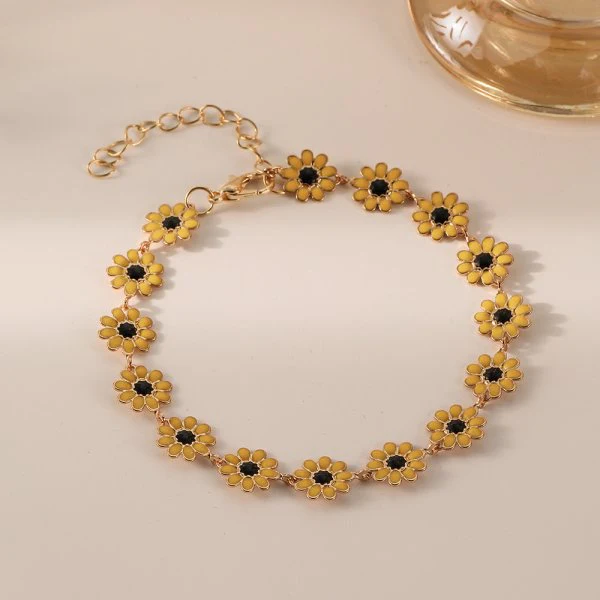 Daisy Chain Enamel Bracelet - Image 3