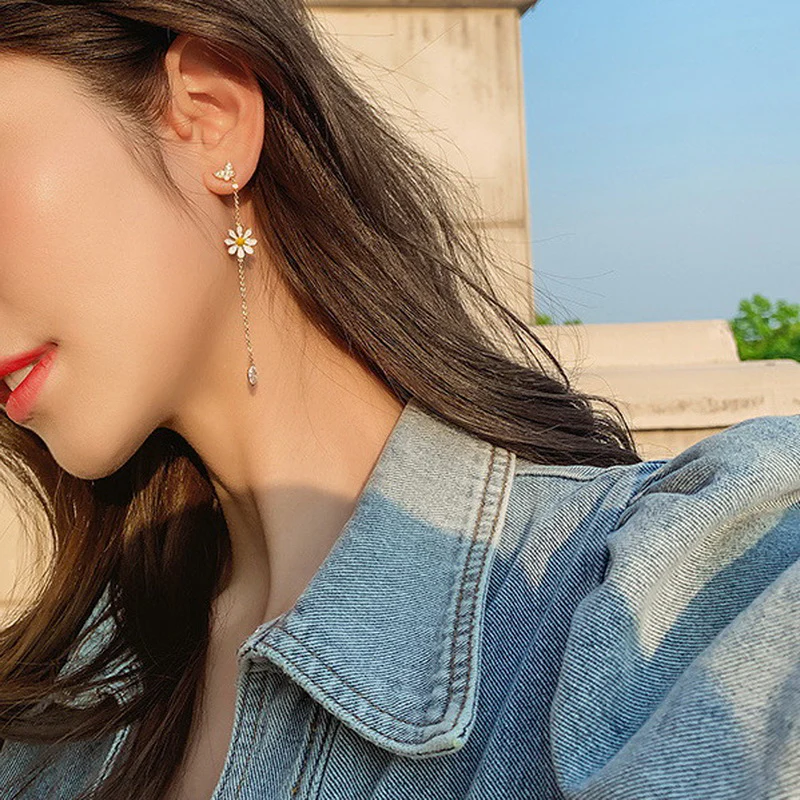 Daisy Drop Mismatched Earrings