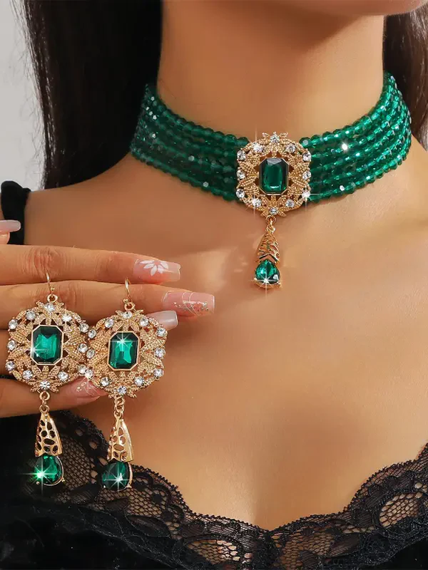 Elegant Crystal Decorated Jewelry Set - Image 2