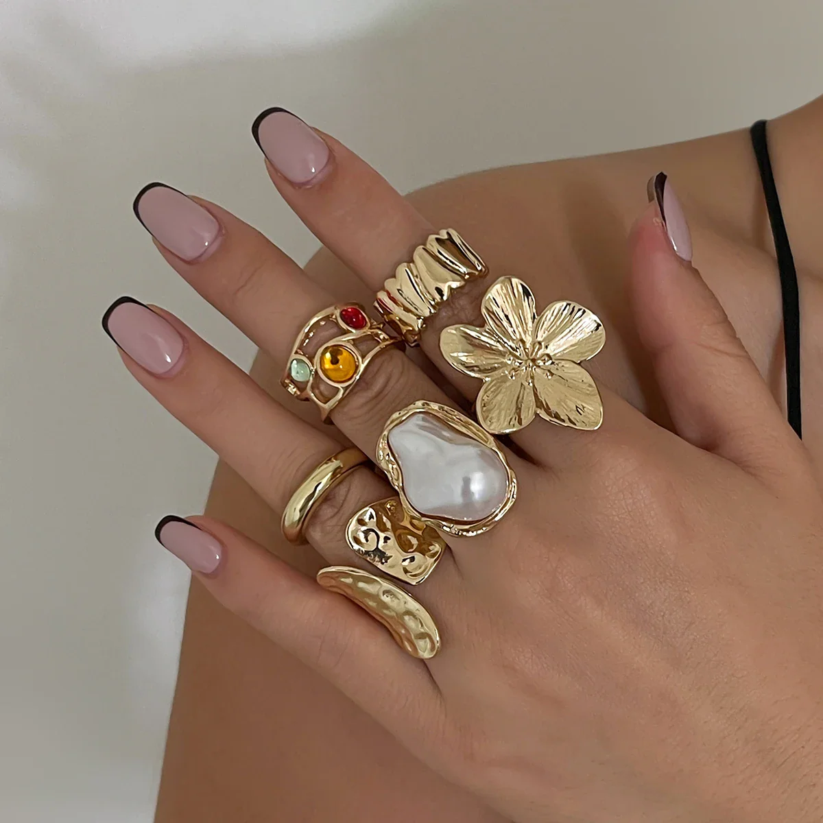 Irregular Floral Baroque Ring Set - Image 6