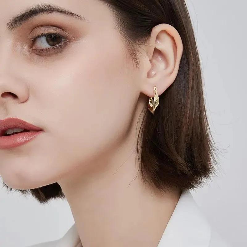 Irregular Wavy Hoop Earrings - Image 6